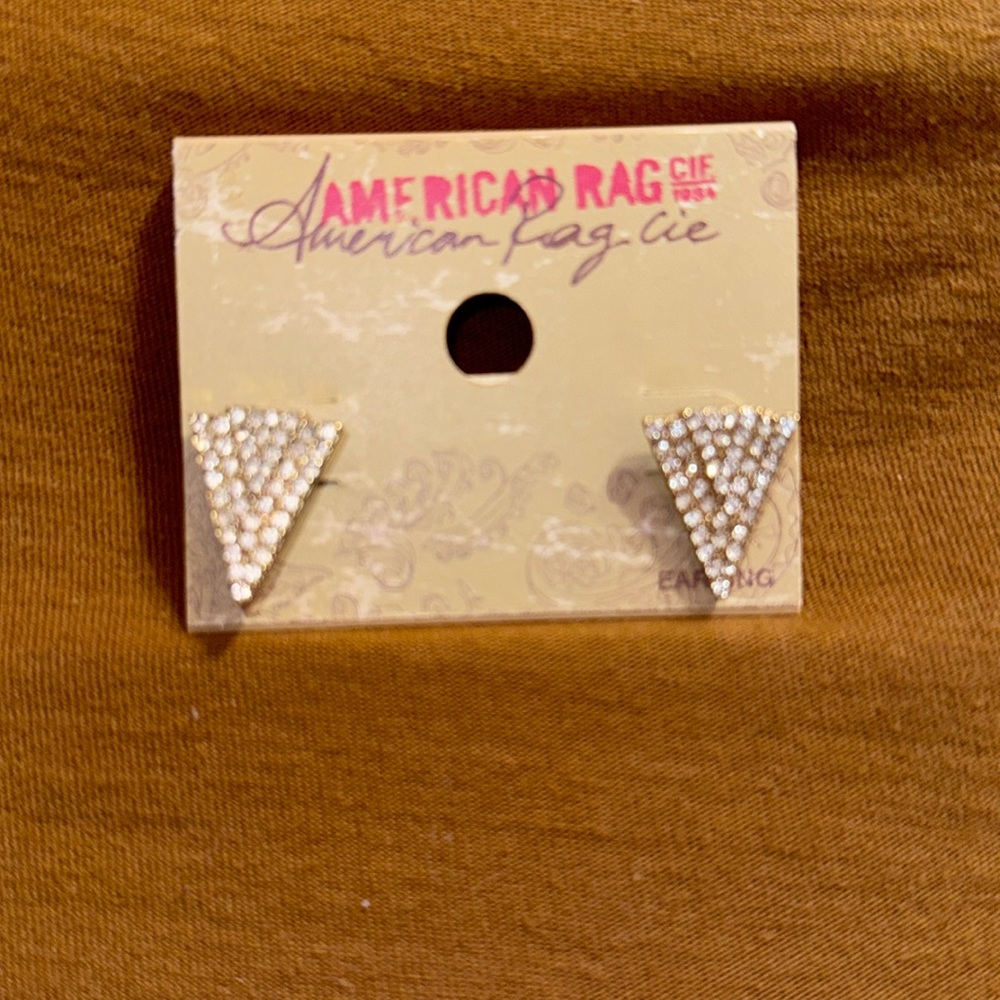 Brand new upside down triangle studs